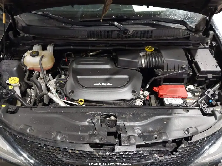 2019 CHRYSLER PACIFICA LIMITED