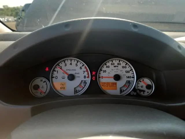 2010 NISSAN FRONTIER CREW CAB SE  