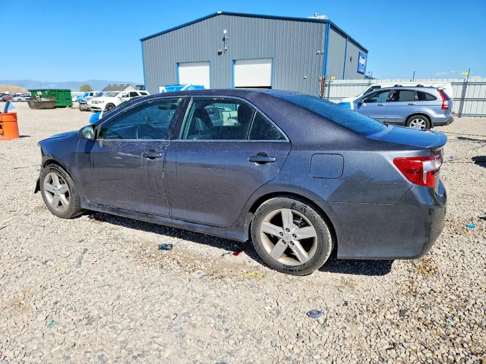2014 TOYOTA CAMRY SE  