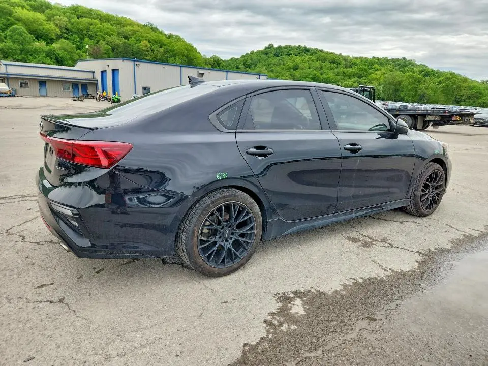 2021 KIA FORTE GT LINE  