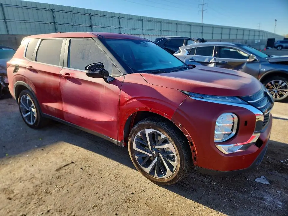2024 MITSUBISHI OUTLANDER SE  