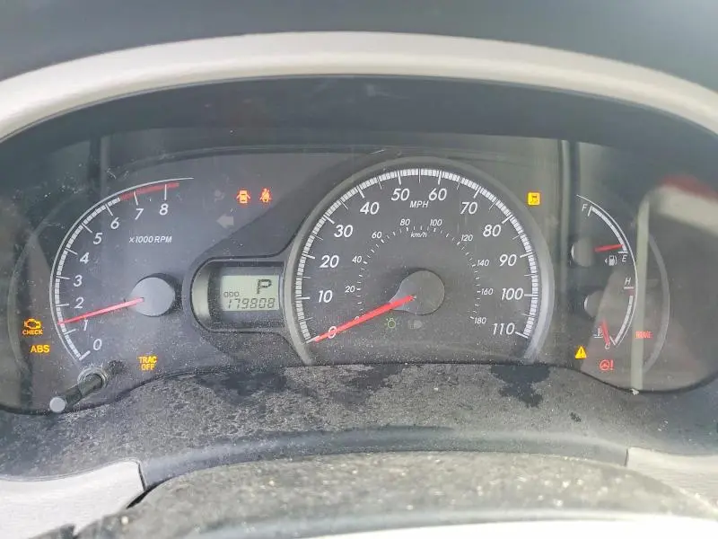 2012 TOYOTA SIENNA LE  
