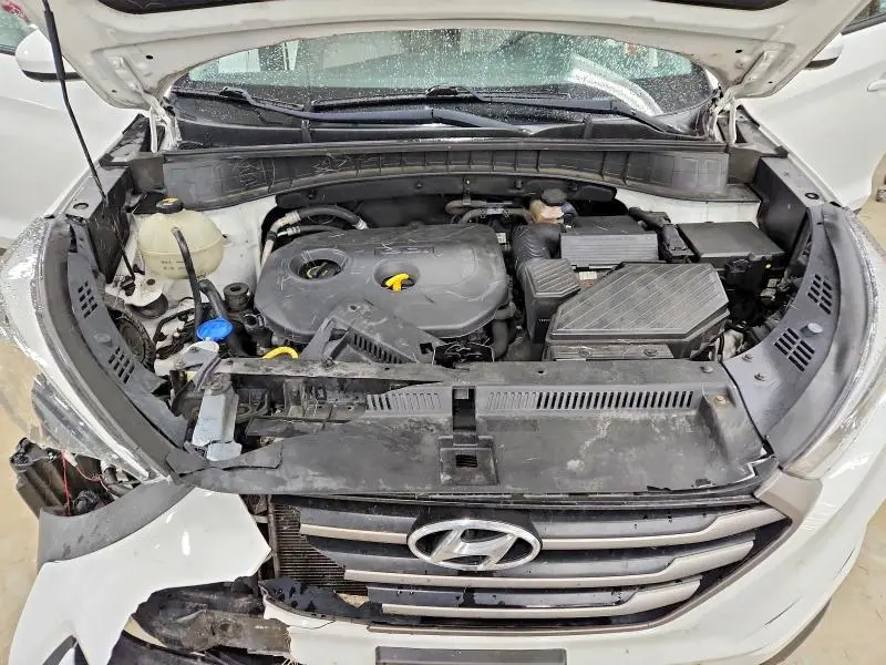 2016 HYUNDAI TUCSON SE  