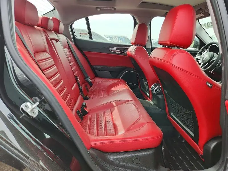 2018 ALFA ROMEO GIULIA TI Q4  
