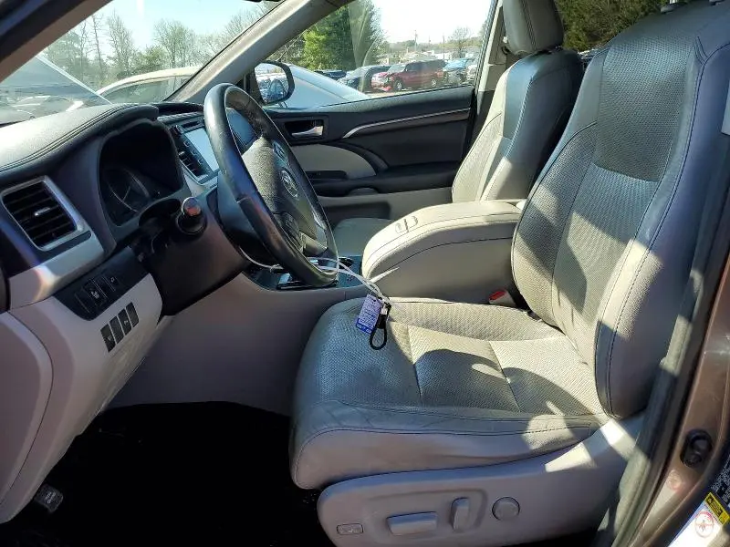 2016 TOYOTA HIGHLANDER LIMITED  