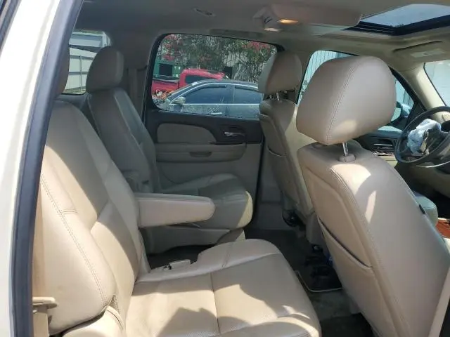 2012 CHEVROLET SUBURBAN C1500 LTZ  