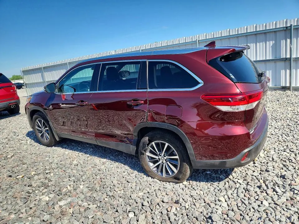 2019 TOYOTA HIGHLANDER XLE  