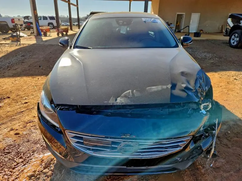 2017 VOLVO S60 PLATINUM  