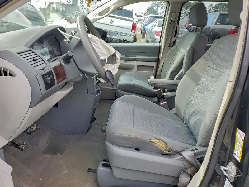 2010 CHRYSLER TOWN & COUNTRY LX  