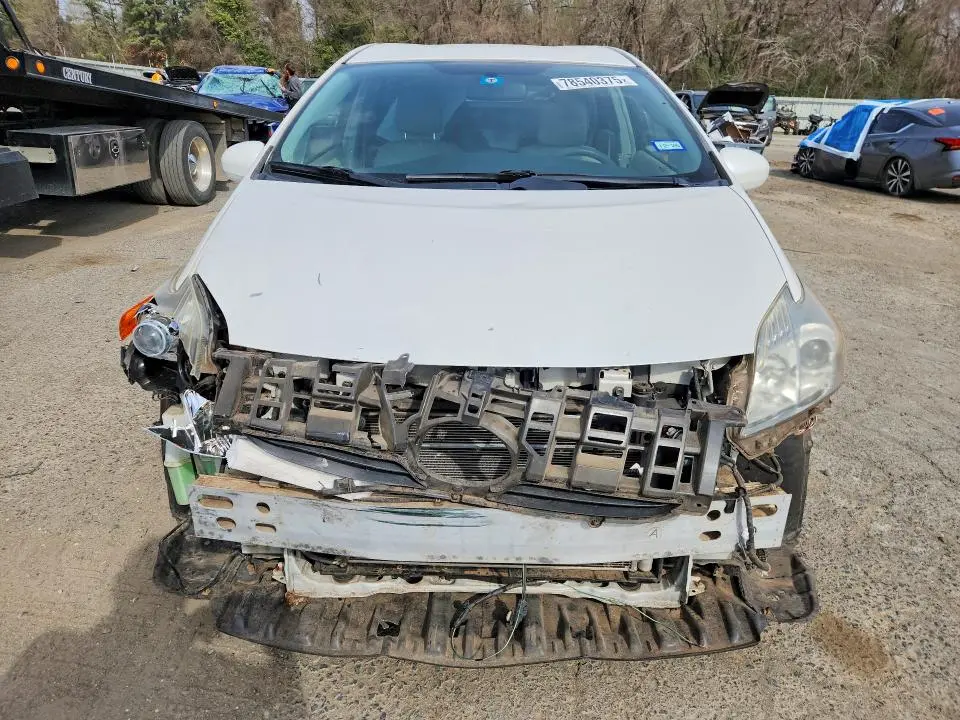 2011 TOYOTA PRIUS THREE  