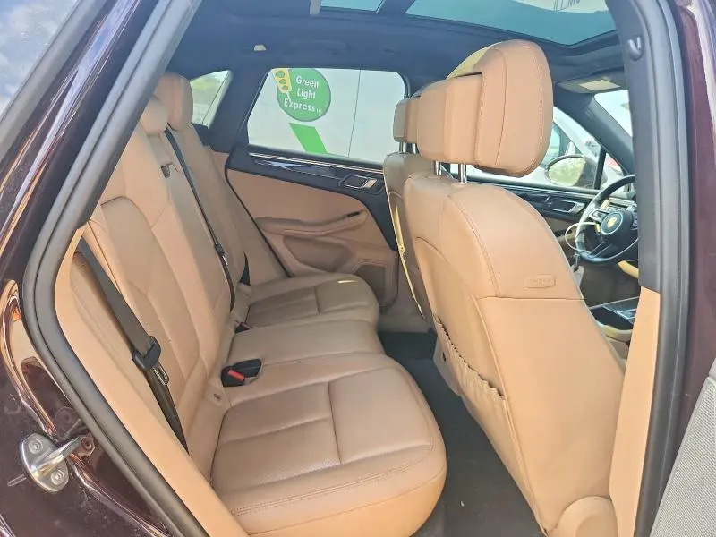 2023 PORSCHE MACAN BASE  
