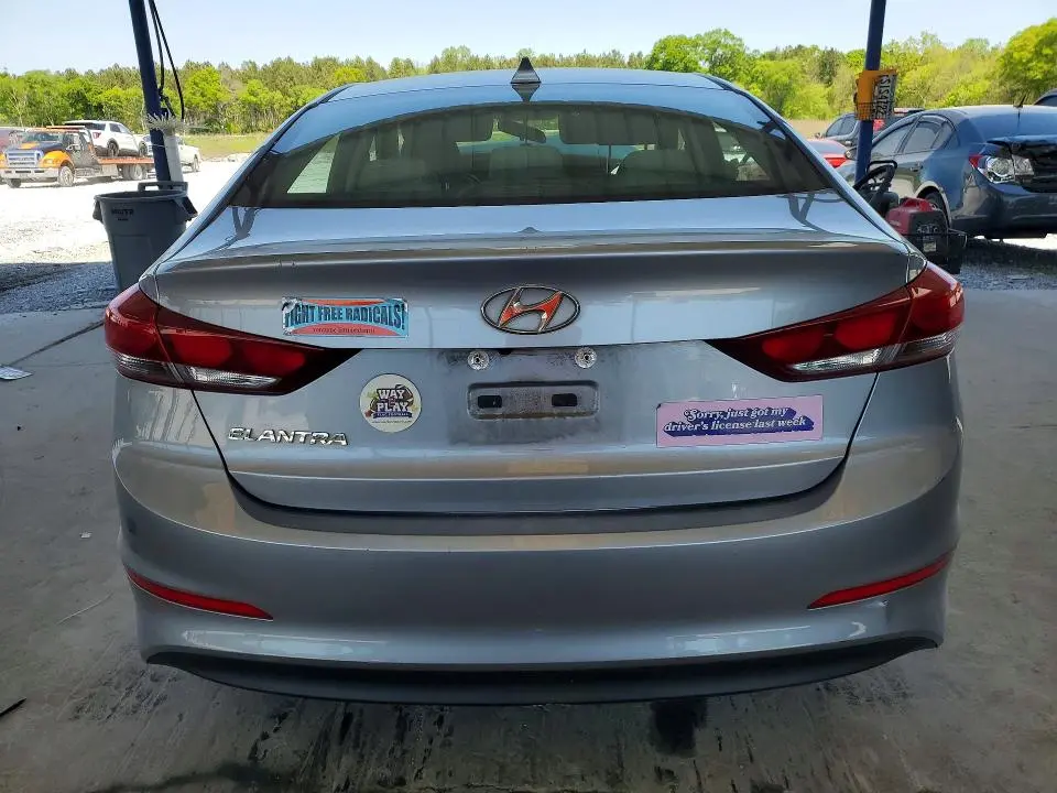2017 HYUNDAI ELANTRA SE  