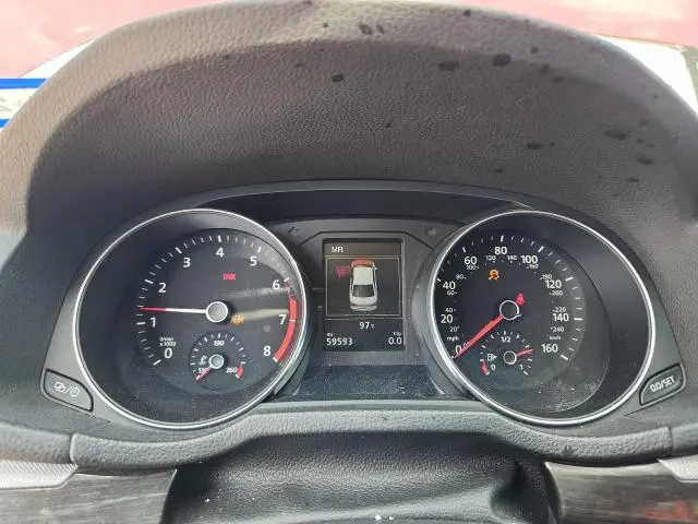 2018 VOLKSWAGEN PASSAT SE  