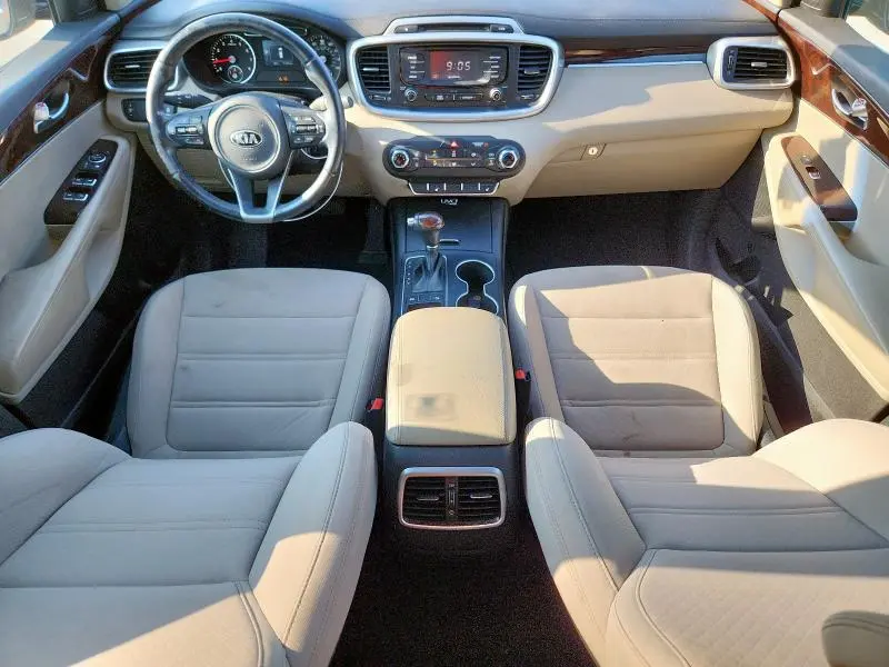2016 KIA SORENTO LX  