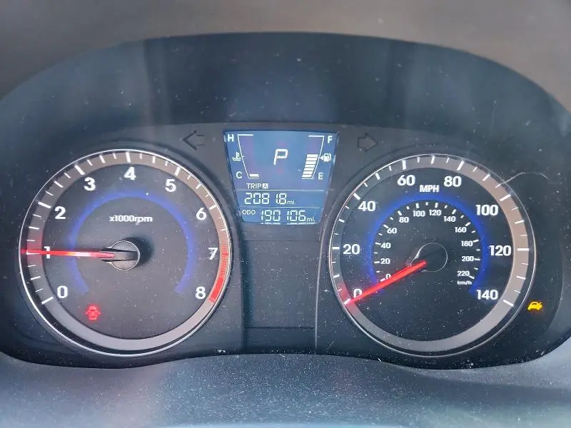 2013 HYUNDAI ACCENT GS  