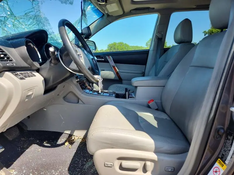 2013 TOYOTA HIGHLANDER LIMITED  