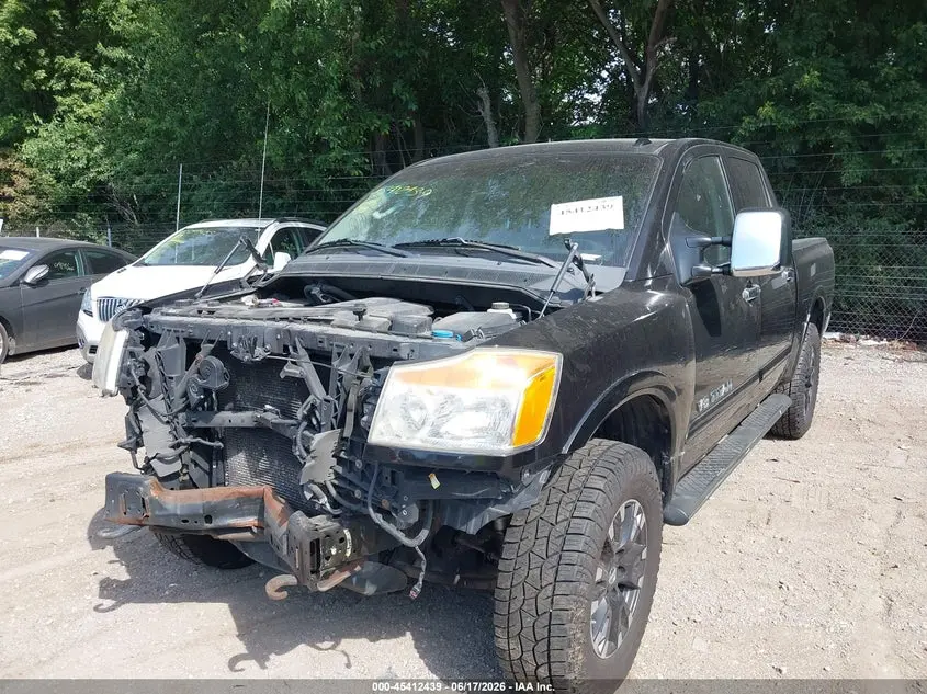 2011 NISSAN TITAN SL