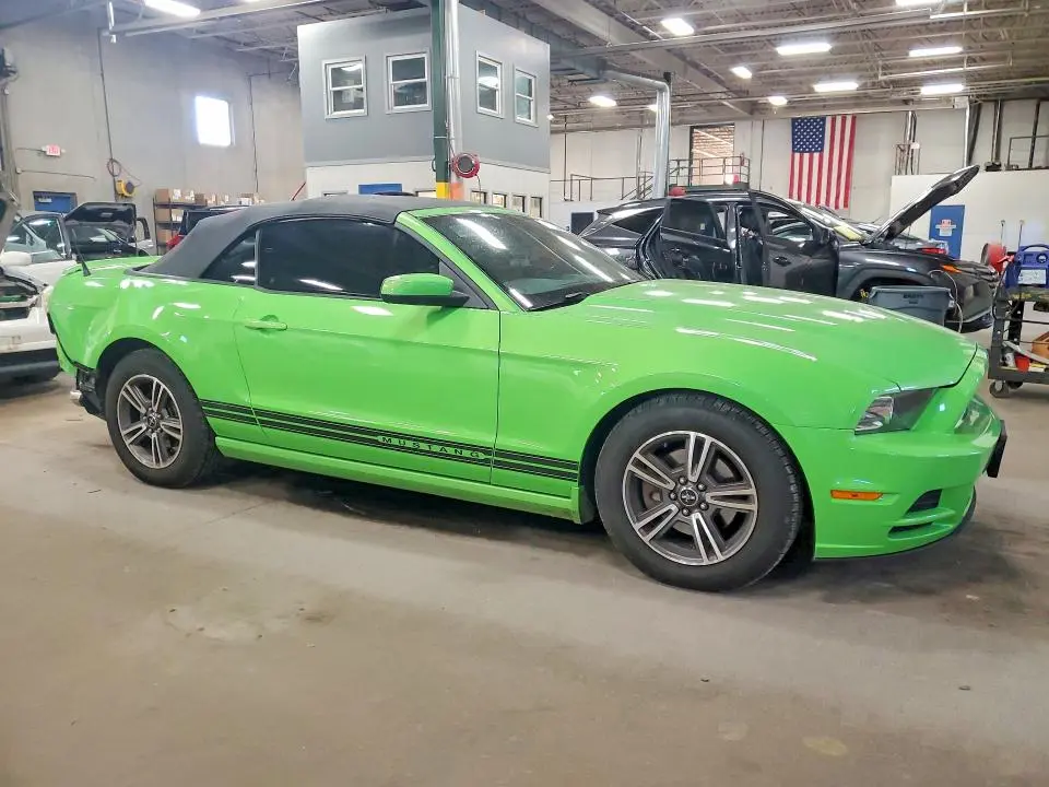 2013 FORD MUSTANG   