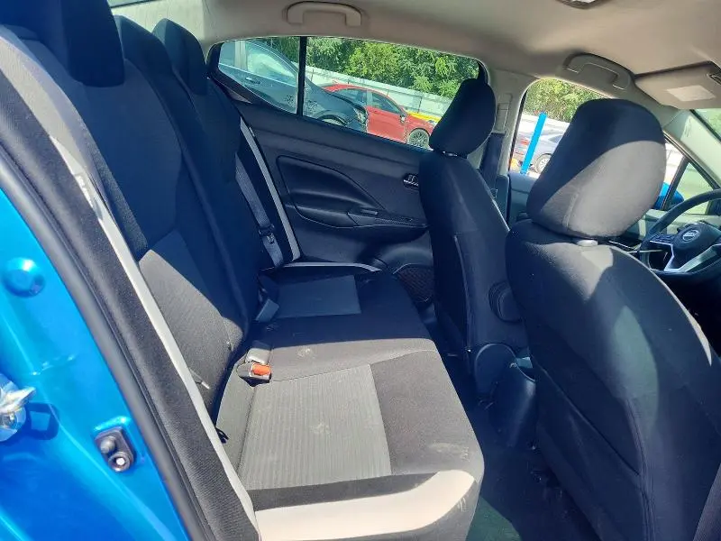 2020 NISSAN VERSA SV  