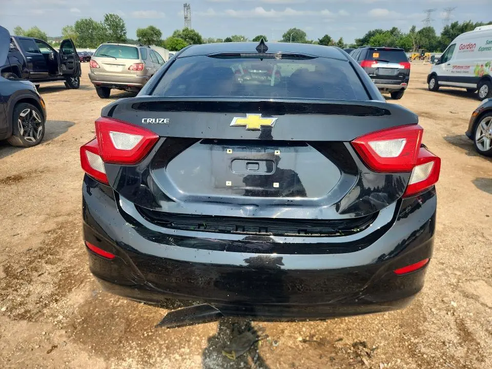 2018 CHEVROLET CRUZE LS  