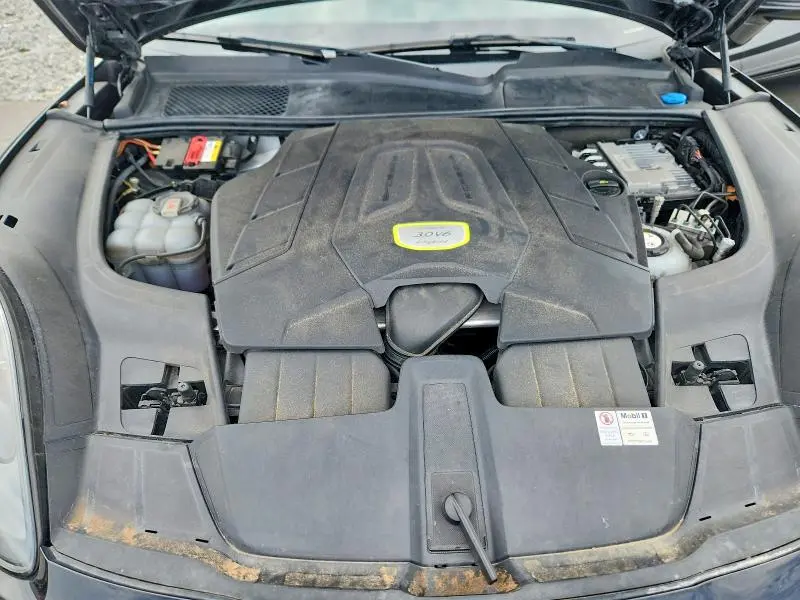 2021 PORSCHE CAYENNE E HYBRID COUPE  