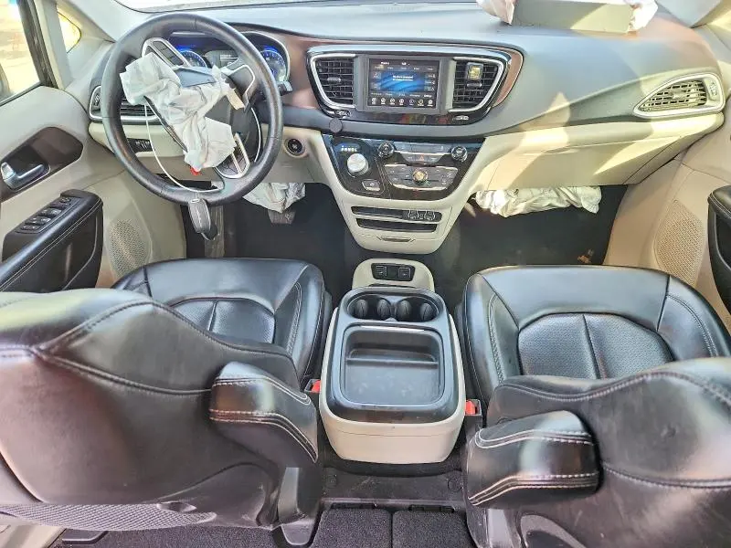 2021 CHRYSLER VOYAGER LXI  