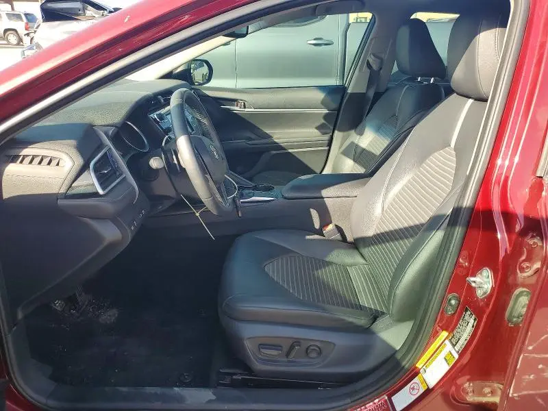 2018 TOYOTA CAMRY SE  
