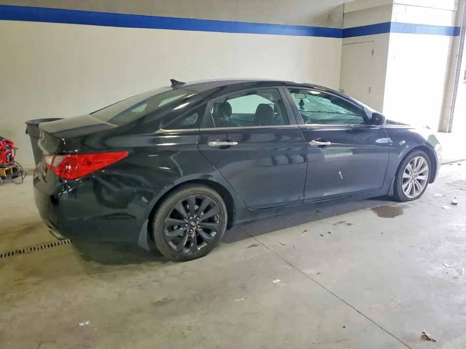 2011 HYUNDAI SONATA SE  