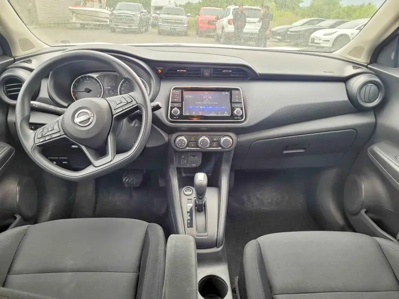 2023 NISSAN KICKS S  