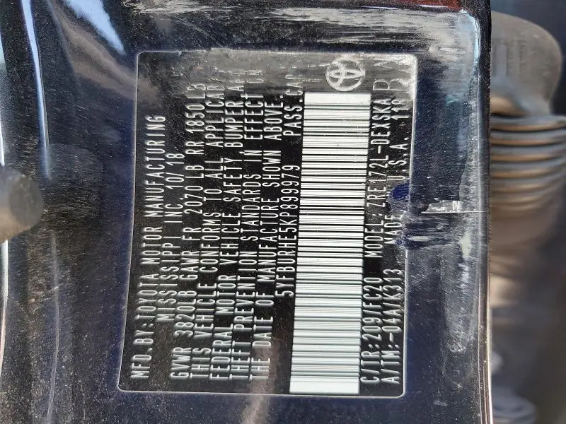 2019 TOYOTA COROLLA SE  
