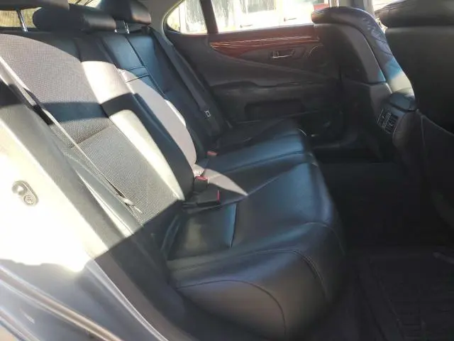 2010 LEXUS LS 460  