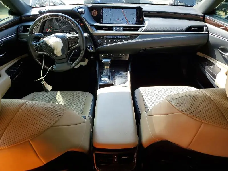 2019 LEXUS ES   