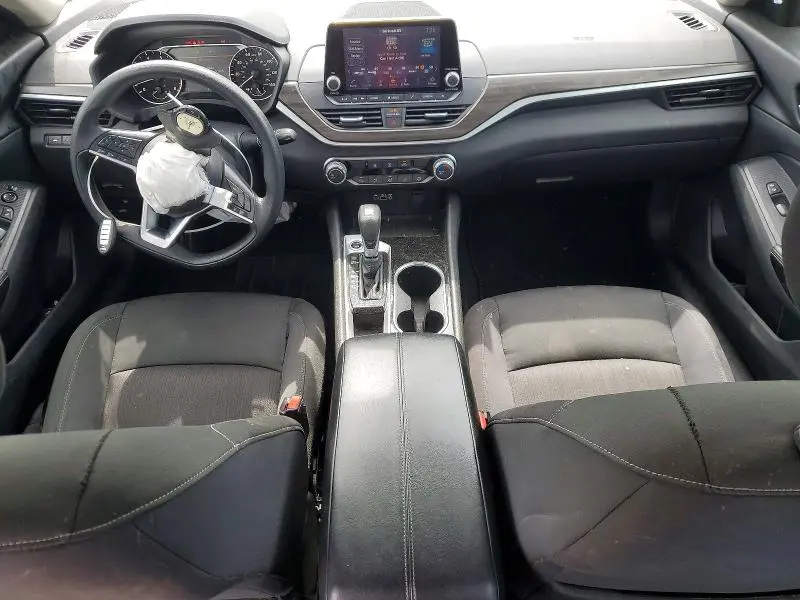 2024 NISSAN ALTIMA SV  