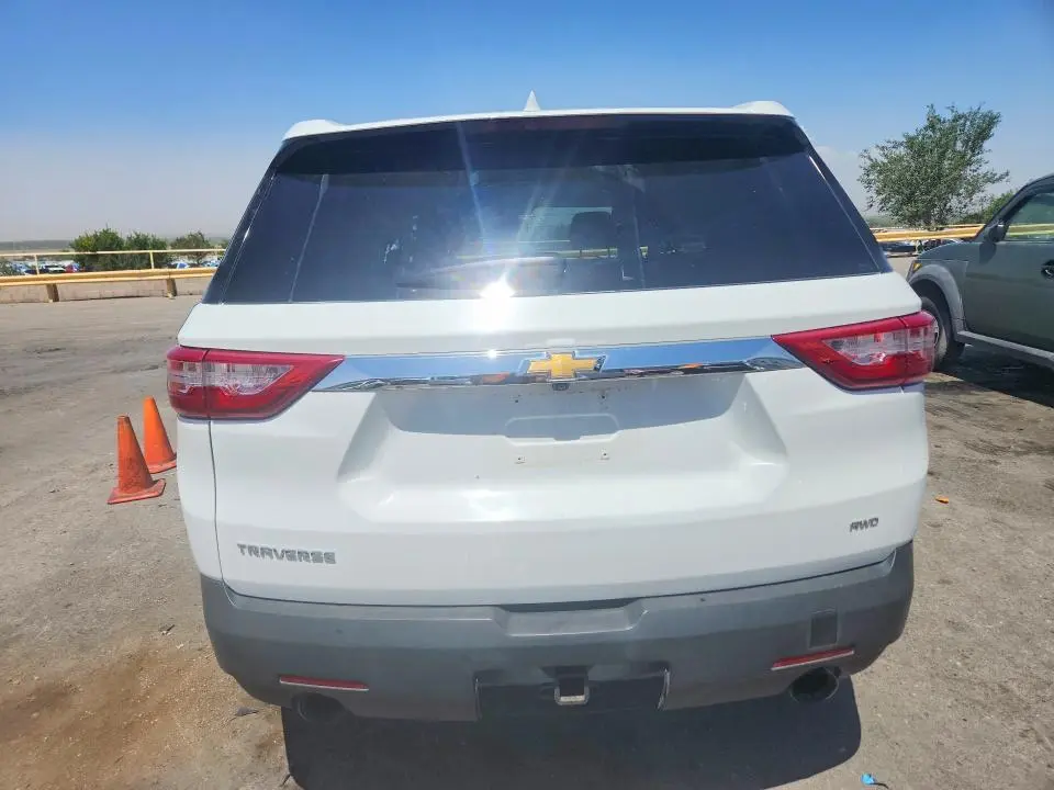 2021 CHEVROLET TRAVERSE LS  