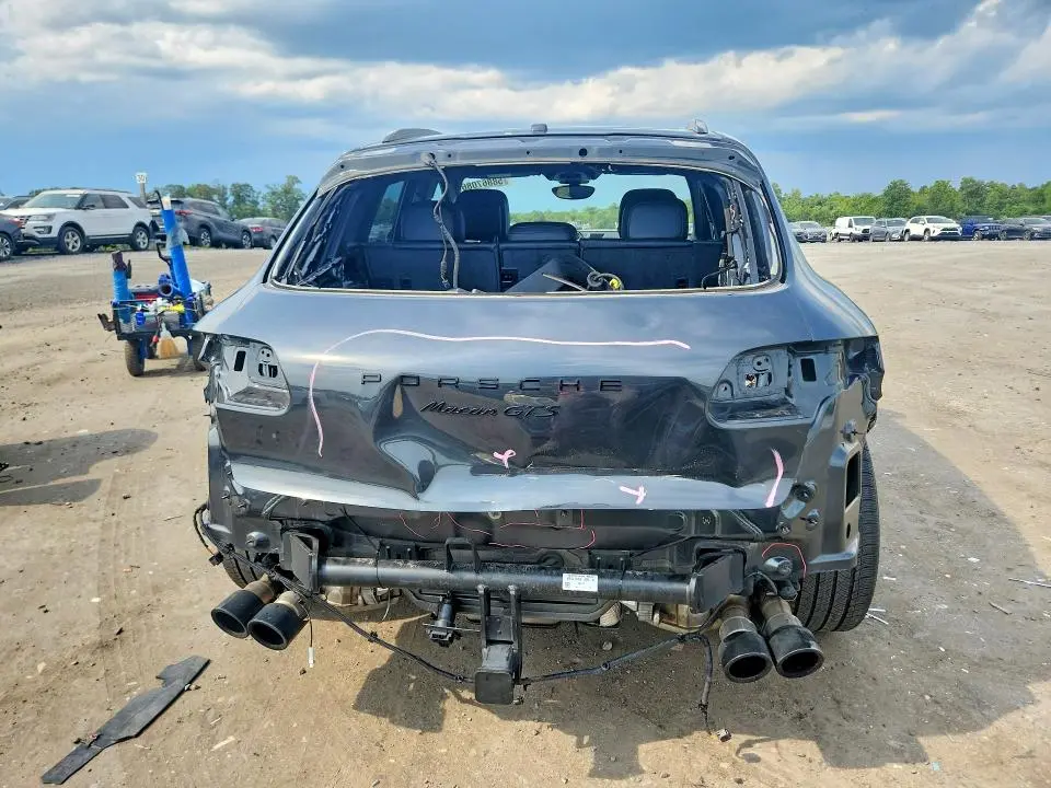 2017 PORSCHE MACAN GTS   