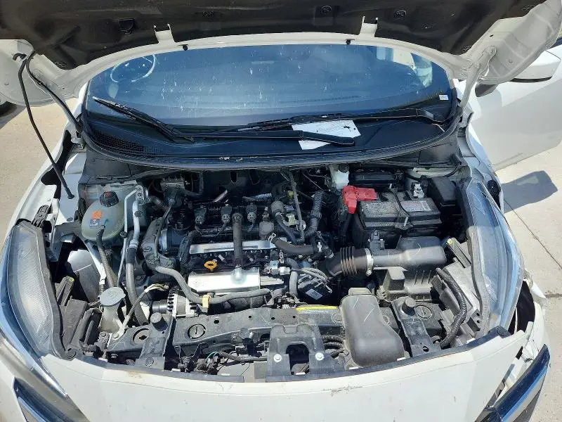 2024 NISSAN VERSA SV  