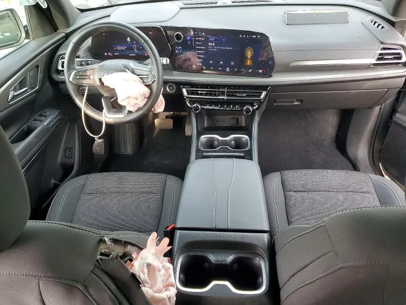 2024 CHEVROLET TRAVERSE LS  