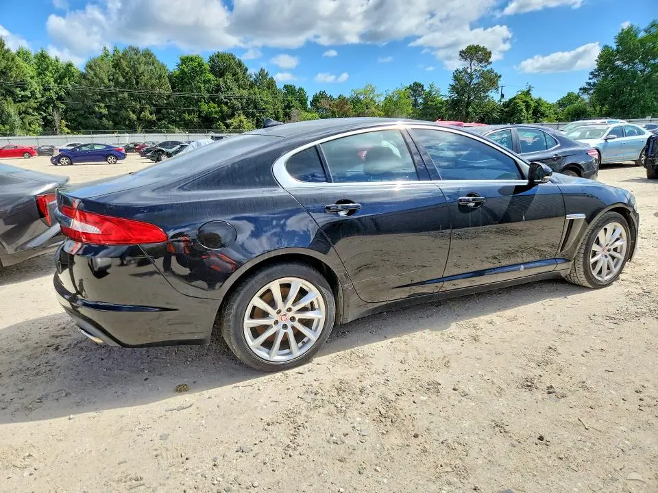 2015 JAGUAR XF   