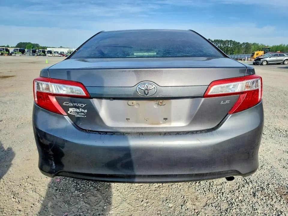 2014 TOYOTA CAMRY LE  