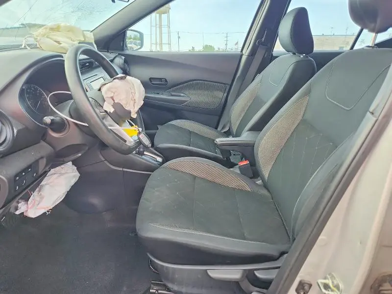 2020 NISSAN KICKS S  