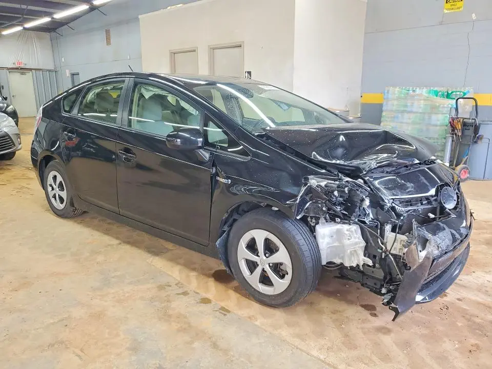 2015 TOYOTA PRIUS TWO  