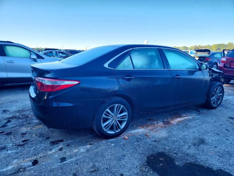 2017 TOYOTA CAMRY SE  