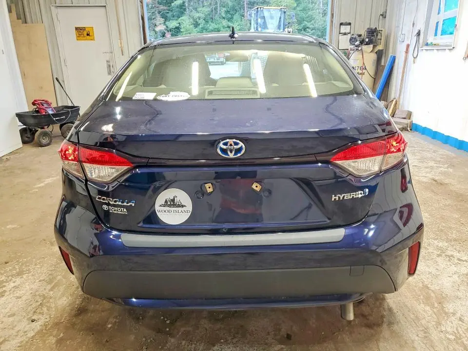 2021 TOYOTA COROLLA LE  
