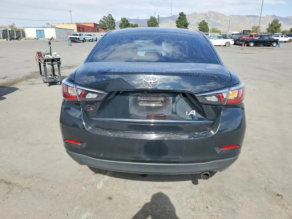 2018 TOYOTA YARIS IA BASE  