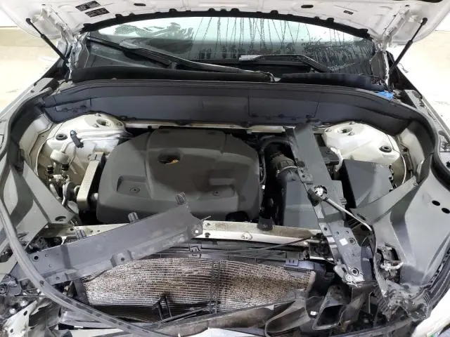 2019 VOLVO XC90 T6 MOMENTUM