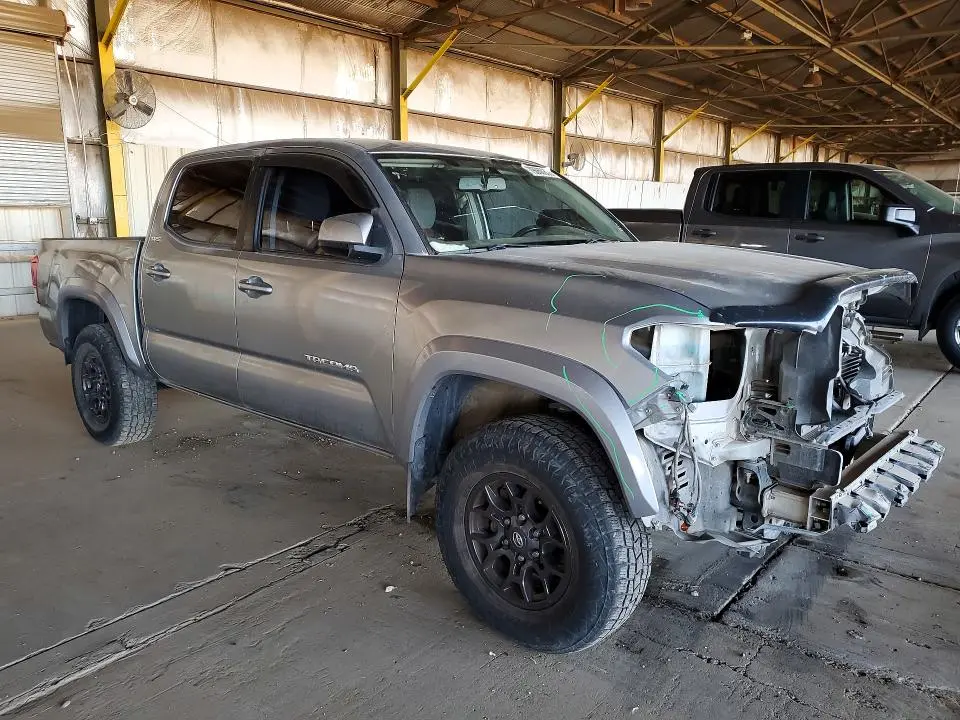 2017 TOYOTA TACOMA SR5 V6  