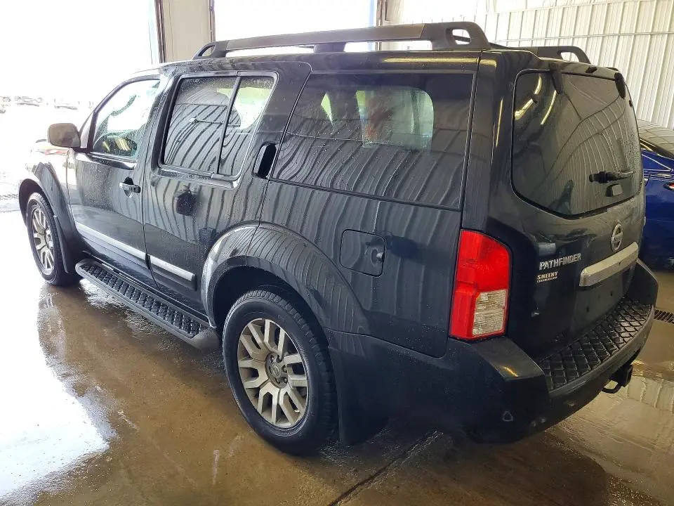 2010 NISSAN PATHFINDER S  