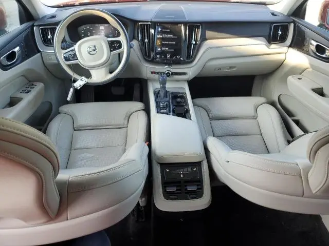 2020 VOLVO XC60 T5 INSCRIPTION  