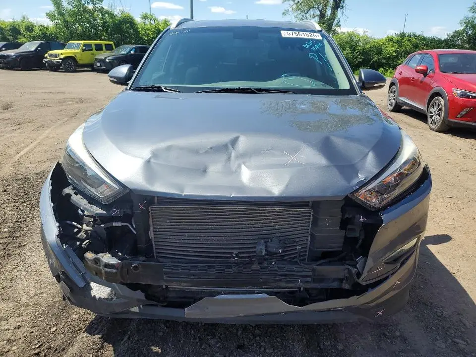 2017 HYUNDAI TUCSON SE  