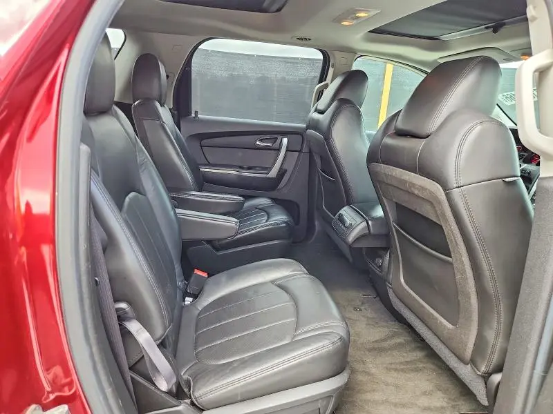 2011 GMC ACADIA SLT-2  